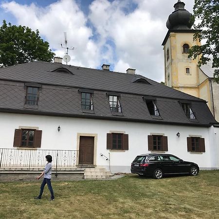 Maison d'hôtes Sancta Katharina à Rozvadov Extérieur photo